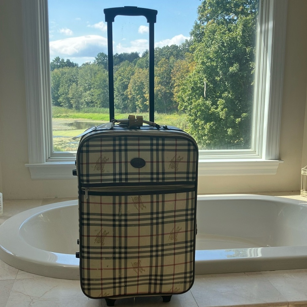 Burberry Rolling Carry On Luggage PLUS FREE duffel!